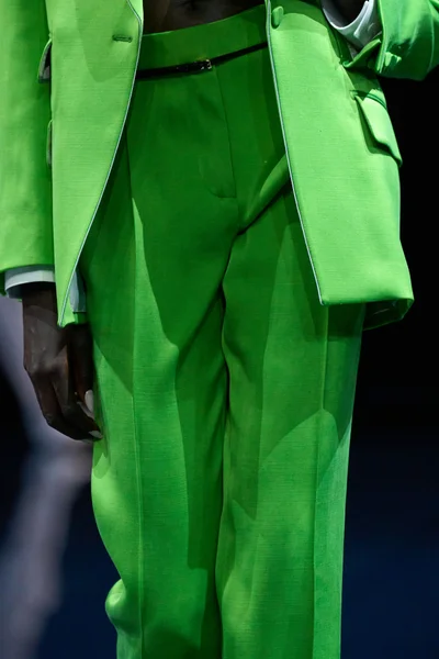Look 94